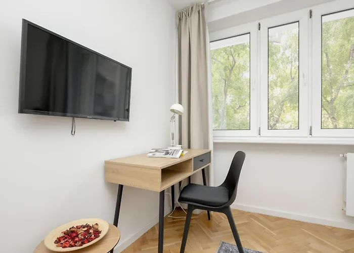 Cozy Apartment In Downtown Warsaw By Noclegi Renters